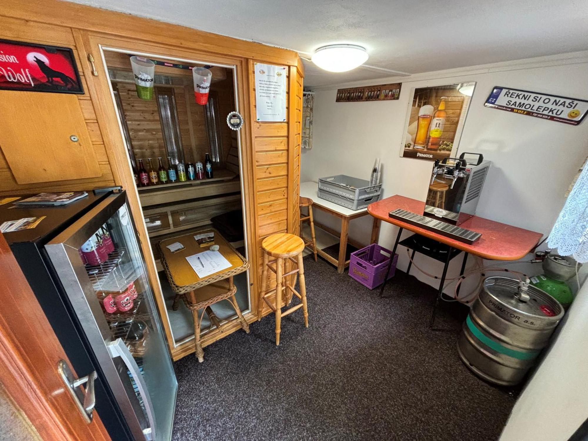 Česká Skalice 狼营旅馆酒店 外观 照片
