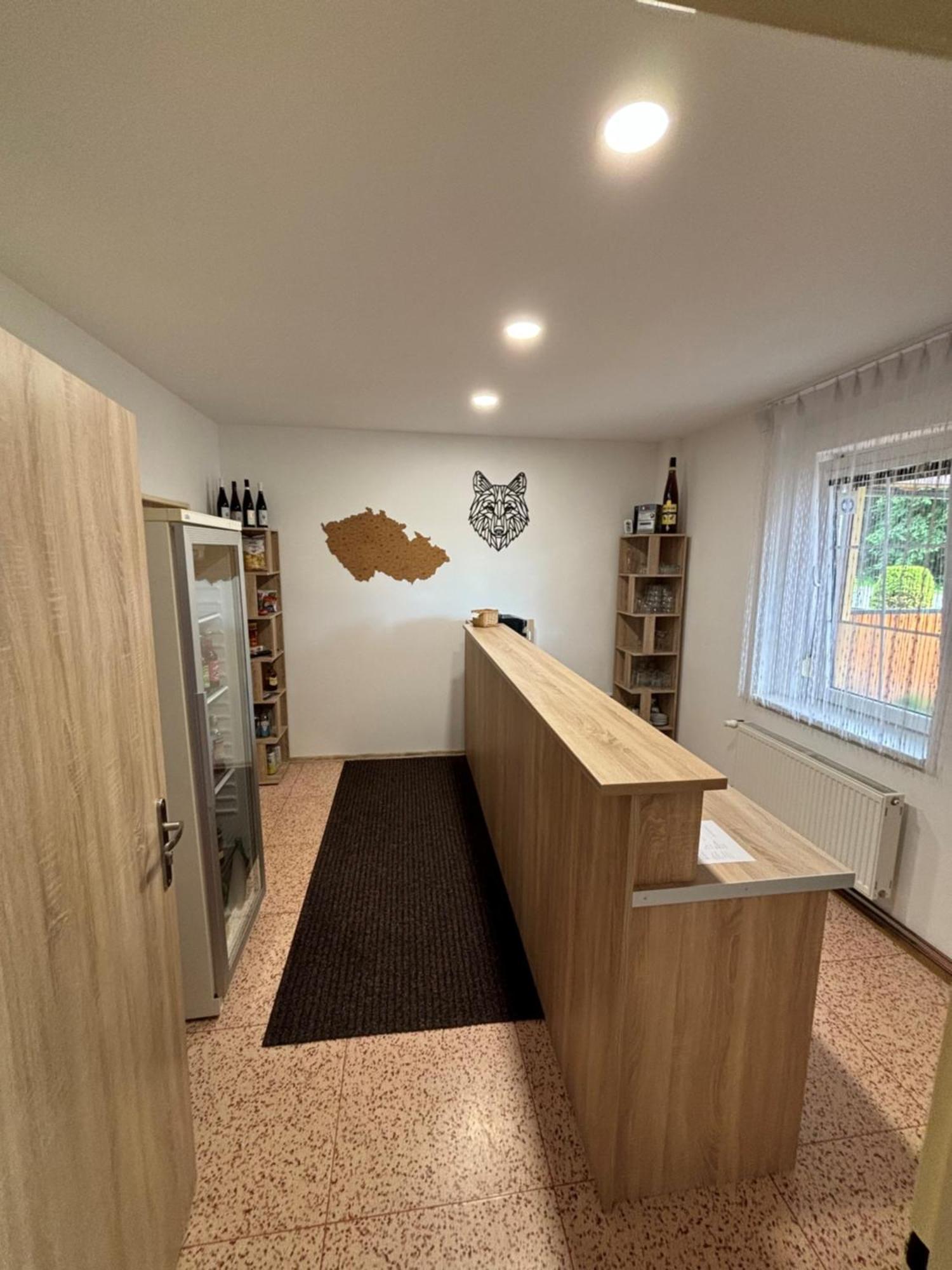 Česká Skalice 狼营旅馆酒店 外观 照片