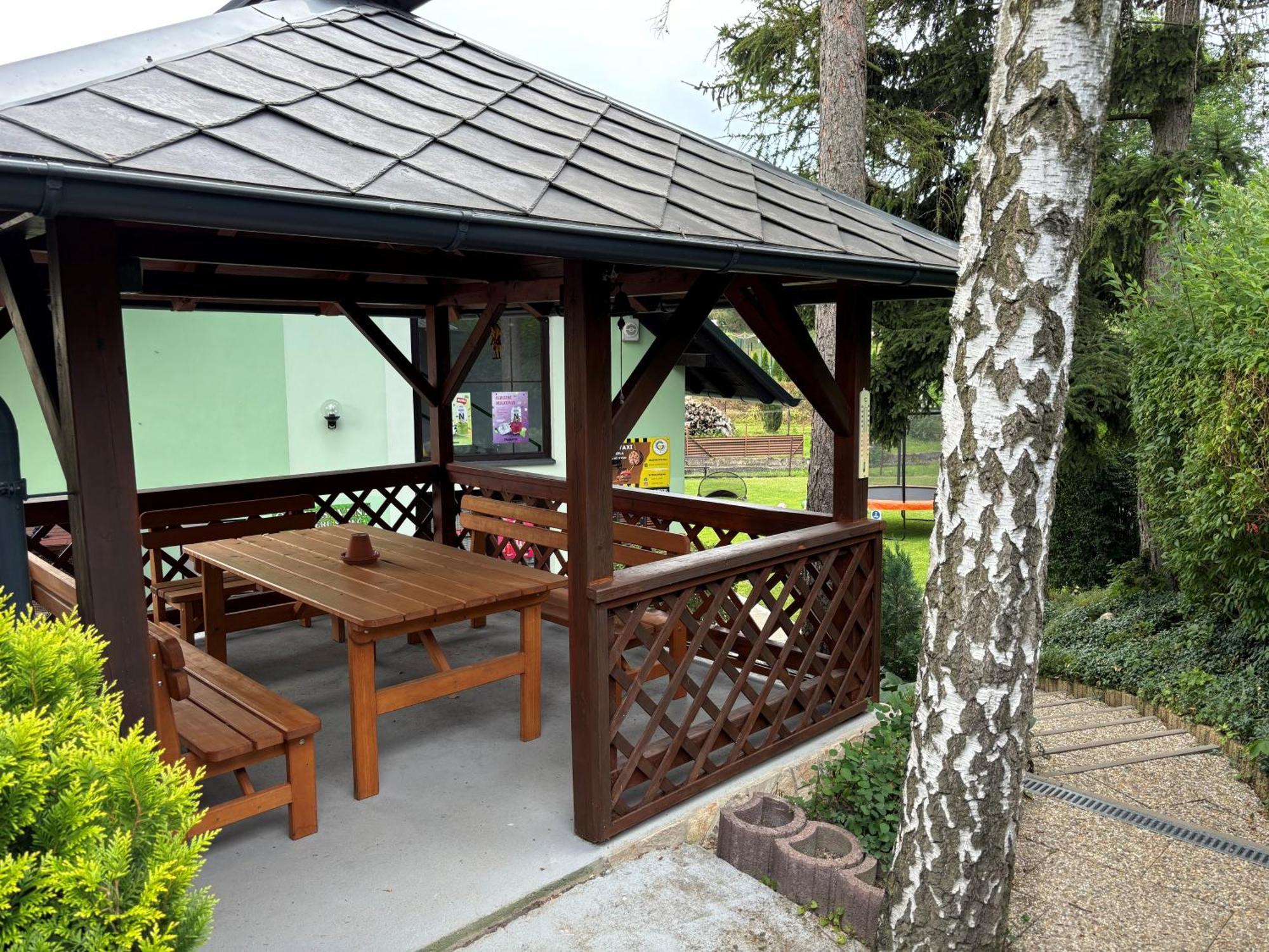 Česká Skalice 狼营旅馆酒店 外观 照片